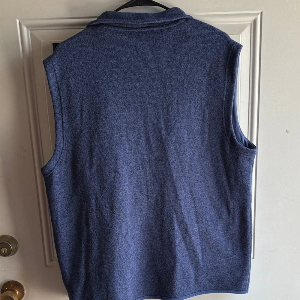 💙 Crown & Ivy Navy Blue Fleece Sweater Vest-Size Medium 💙